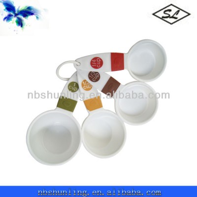 4pc plastic measuring cup and spoon set